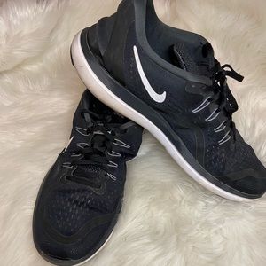 Men’s size 13 NIKE Flex running shoes